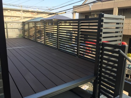 【戸建て　テラスの設置】リビング続きのテラスでお茶を