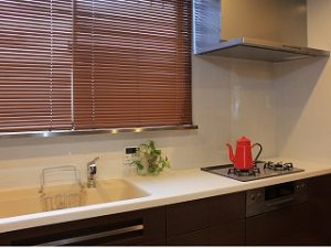 【オーダーキッチン　大府市】　使いやすい高さ＆収納配置で