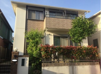 【戸建て外壁＆屋根塗装】ポイントだけ色を変えました！