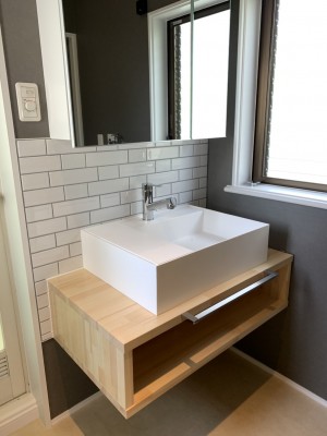 【中古リノベ】サンワカンパニーで造作洗面台