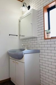 【中古+リノベーション】イケア ミラーキャビネットで洗面リフォーム